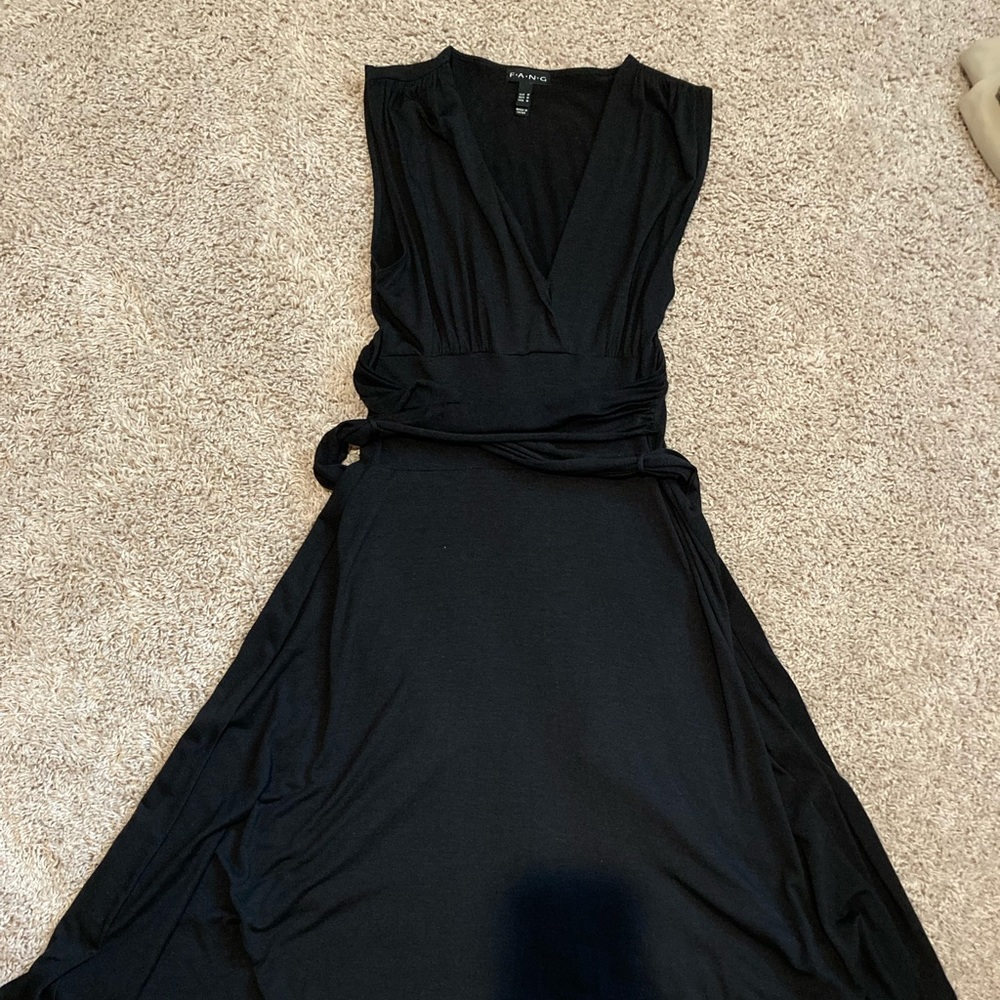 Lightweight black dress